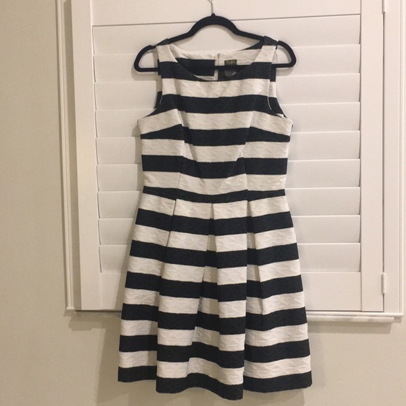 Taylor Dresses & Skirts - 🌴Taylor Striped A-line dress size 10🌴